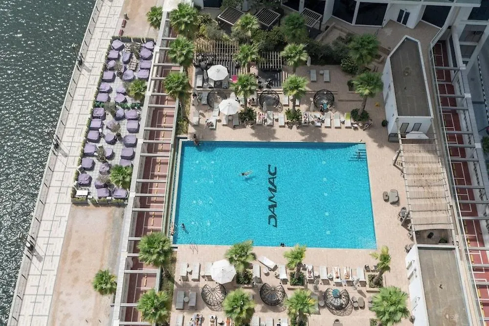 Vogue Damac Maison Prive Balcony & Pool With Canal View Prime Business Bay Location, Steps From Downtown & Burj Khalifa Dubai