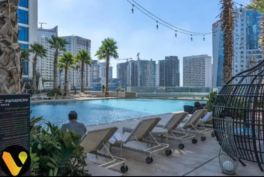 Vogue Damac Maison Prive Balcony & Pool With Canal View Prime Business Bay Location, Steps From Downtown & Burj Khalifa Dubai 0*,  United Arab Emirates