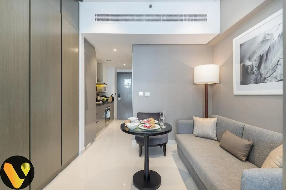Apartment Vogue Damac Maison Prive Balcony & Pool With Canal View Prime Business Bay Location, Steps From Downtown & Burj Khalifa Dubai