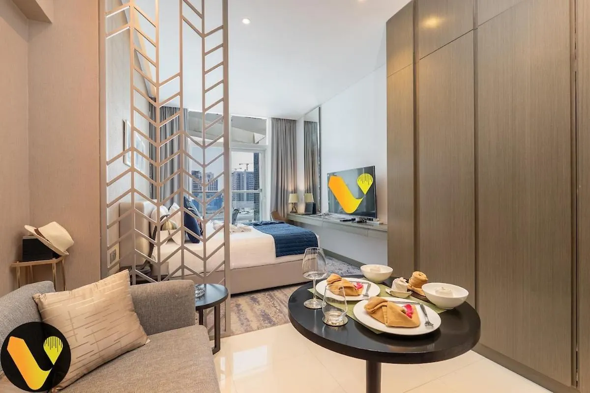 Vogue Damac Maison Prive Balcony & Pool With Canal View Prime Business Bay Location, Steps From Downtown & Burj Khalifa Dubai