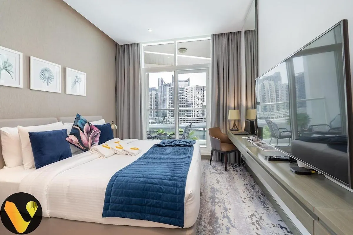 Vogue Damac Maison Prive Balcony & Pool With Canal View Prime Business Bay Location, Steps From Downtown & Burj Khalifa Dubai United Arab Emirates